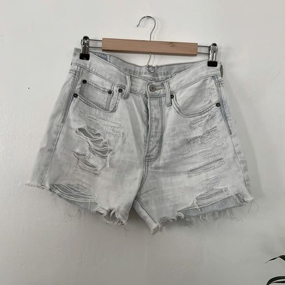 American Eagle Outfitters Pants - American Eagle 90’s boyfriend shorts EUC